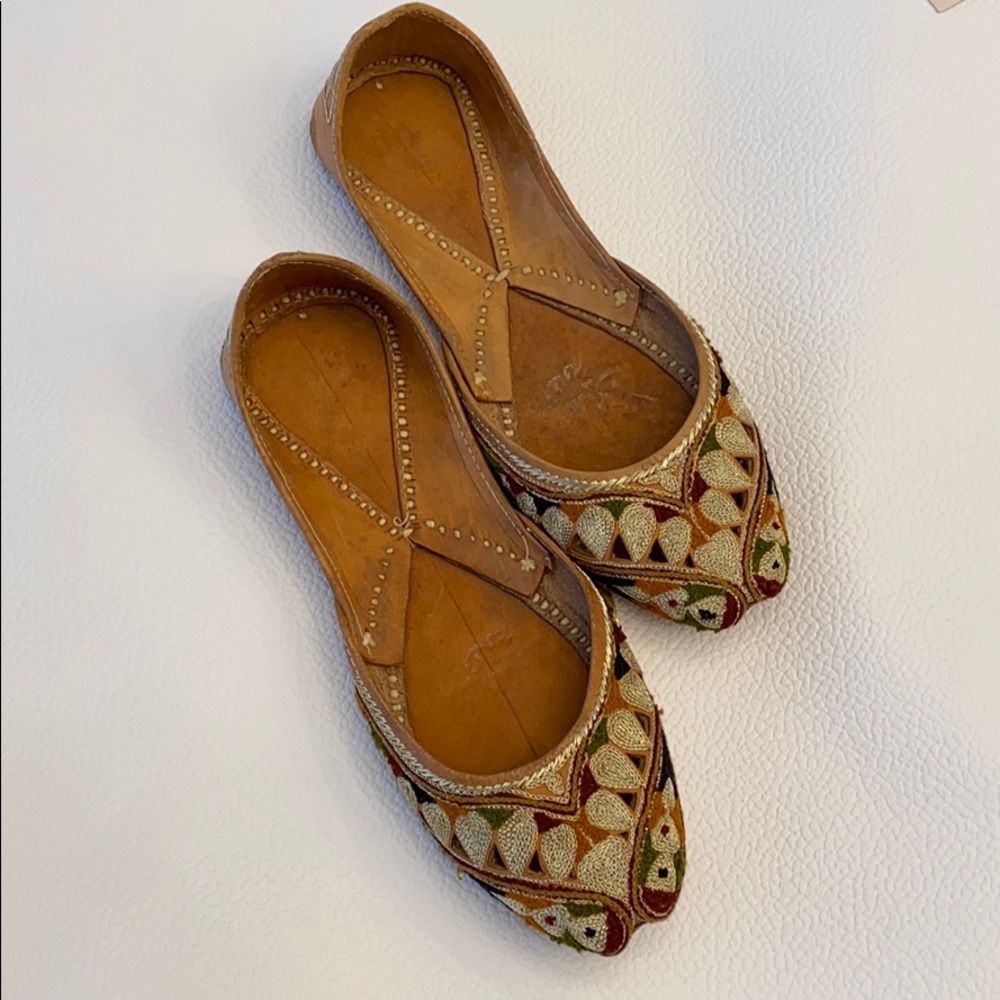 Handmade Punjabi shoes (jutti)